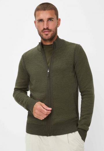 Вязаная кофта