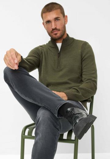 Узкие джинсы