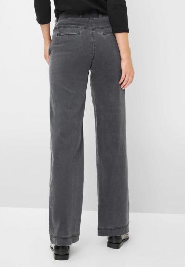 Клешеные джинсы