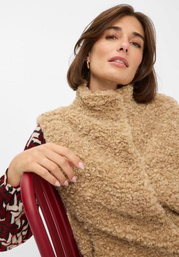 Пуховой жилет