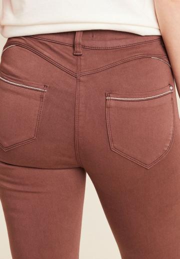 Узкие джинсы