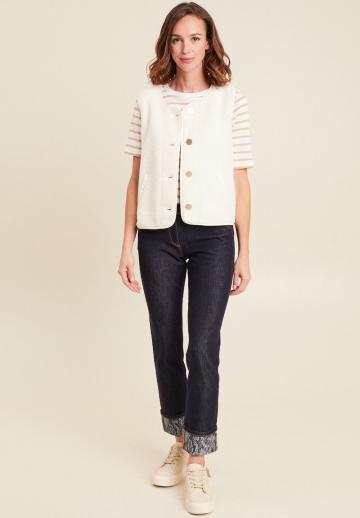 Вязаный жилет