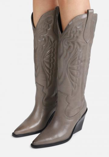 Ковбойские сапоги
