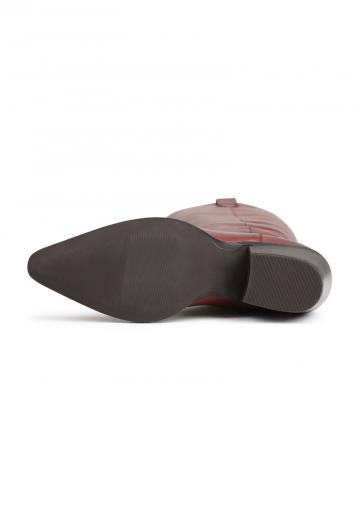 Высокие сапоги