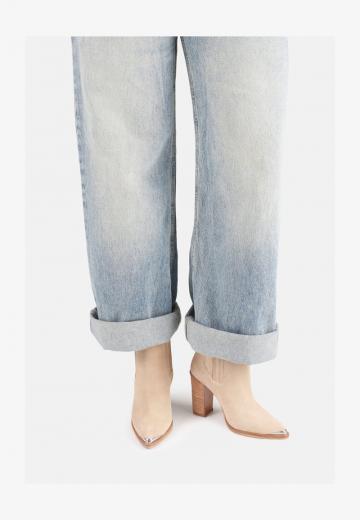 Полусапожки на высоком каблуке