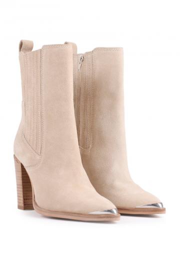 Полусапожки на высоком каблуке