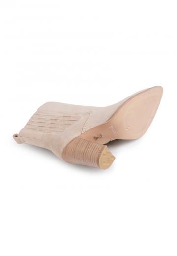 Полусапожки на высоком каблуке