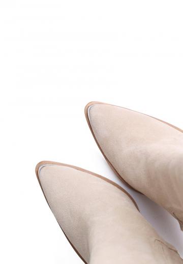 Полусапожки на высоком каблуке