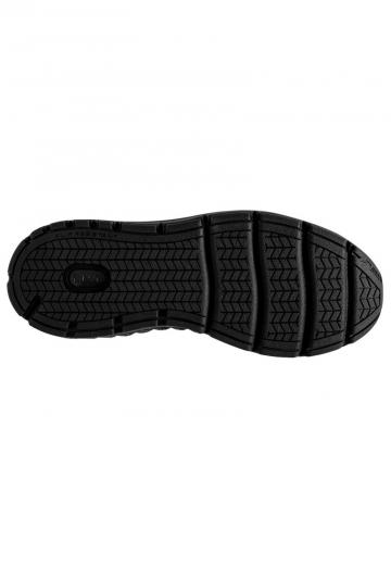 Походные кроссовки