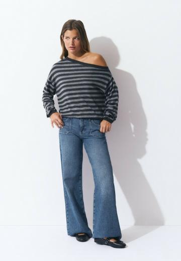 Пуловер в полоску