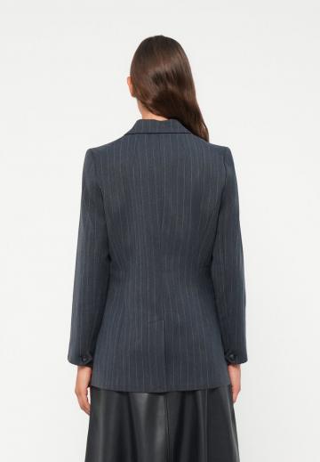 Блейзер с накладными карманами