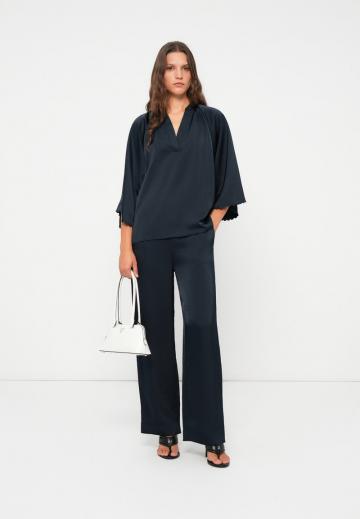 Атласная блузка