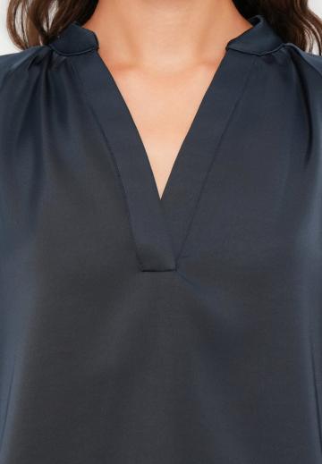 Атласная блузка