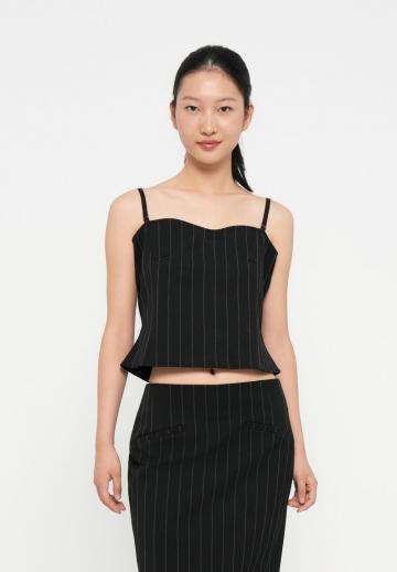 Топ на бретельках