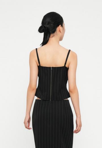 Топ на бретельках