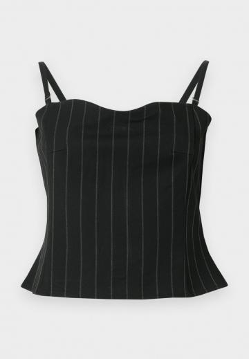 Топ на бретельках