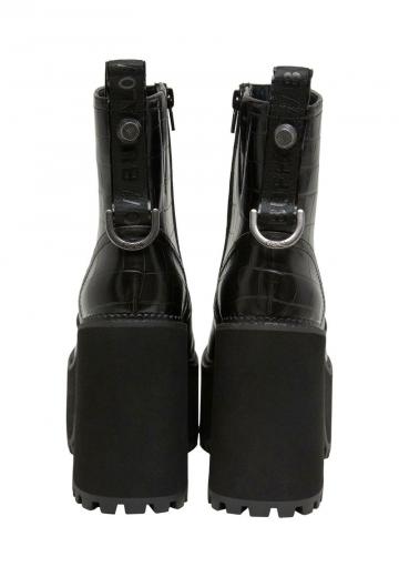 Высокие сапоги