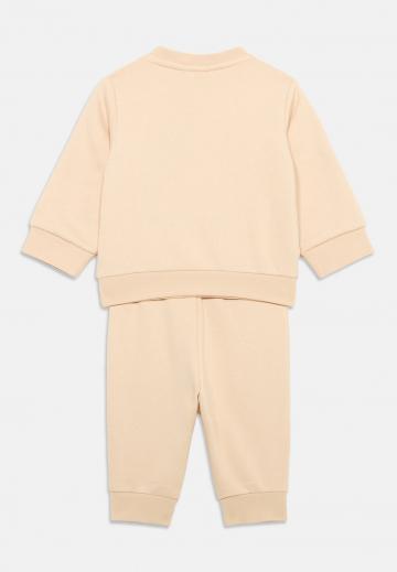 Набор одежды