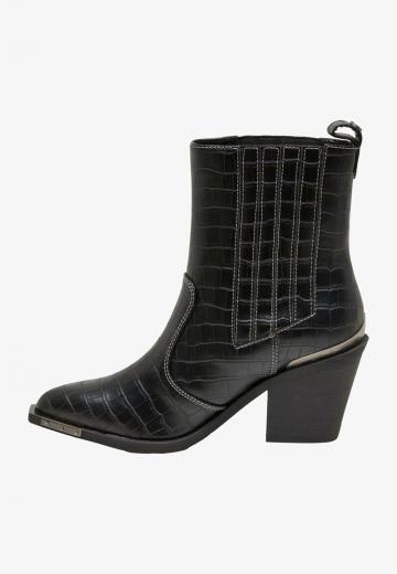 Ковбойские сапожки