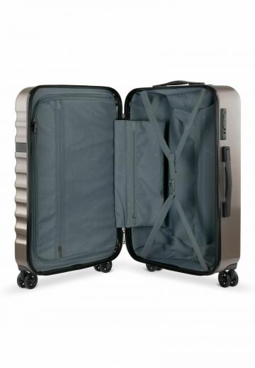 Чемодан на колесах