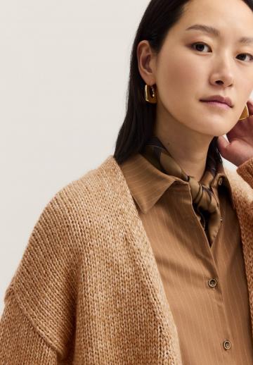 Вязаная кофта