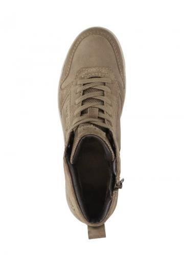 Ботинки на шнуровке