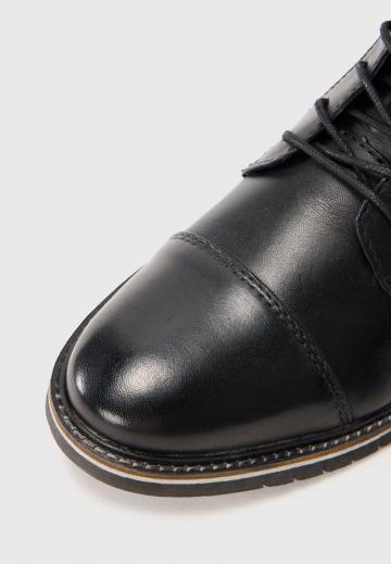 Ботинки на шнуровке