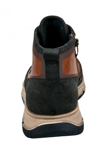 Ботинки на шнуровке