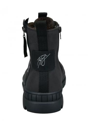 Зимние ботинки