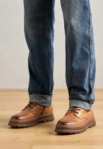 Ботинки на шнуровке