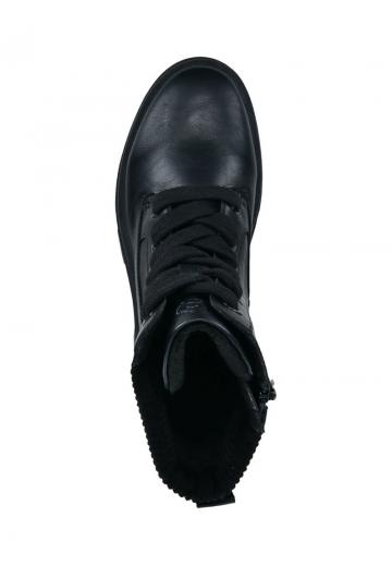 Ботинки на шнуровке