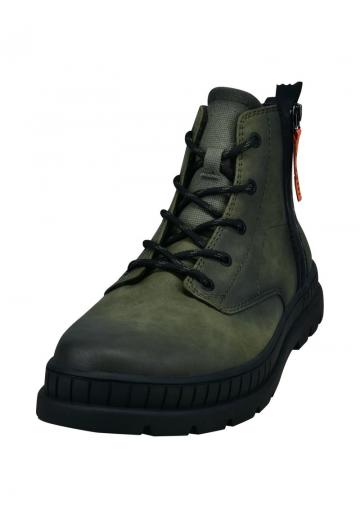 Зимние ботинки