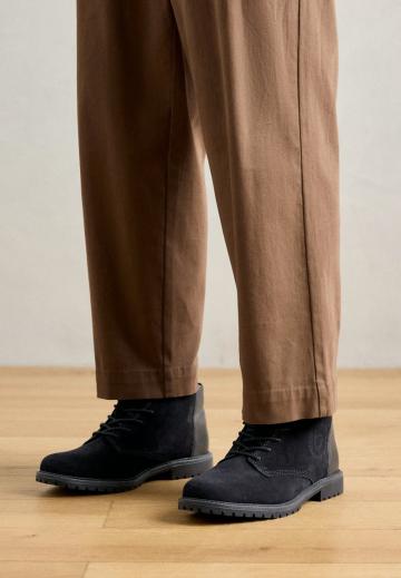 Ботинки на шнуровке