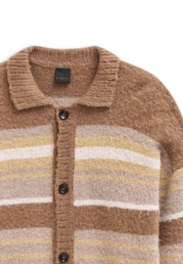 Вязаная кофта