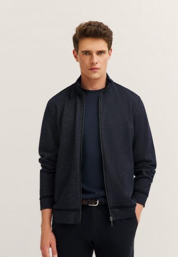 Вязаная кофта