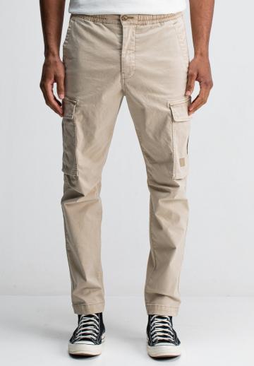 Брюки с накладными карманами