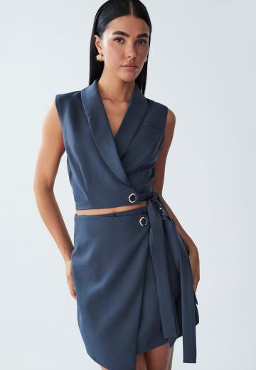 Блузка без рукавов