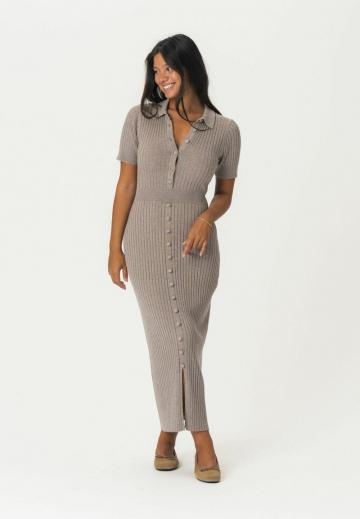 Вязаное платье