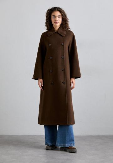 Шерстяное пальто