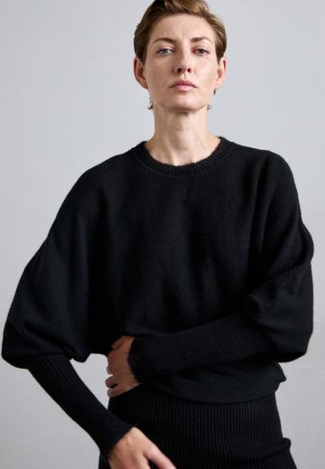 Вязаное платье