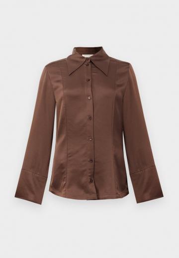 Атласная блузка