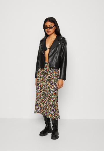 Байкерская куртка