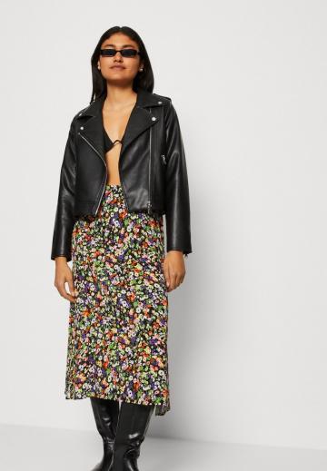 Байкерская куртка