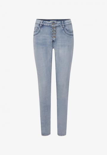 Узкие джинсы