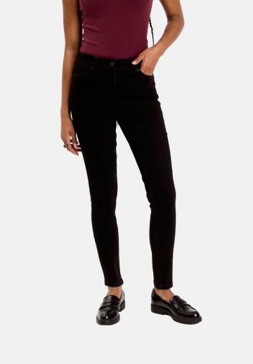 Узкие джинсы