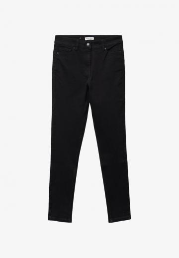 Узкие джинсы