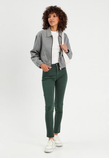 Узкие джинсы