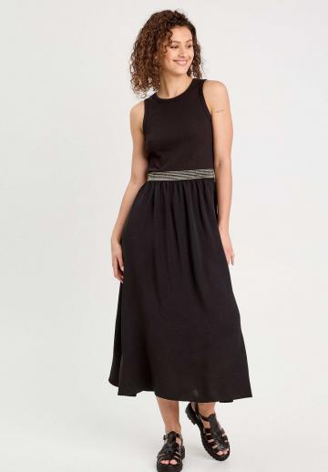 Вязаное платье