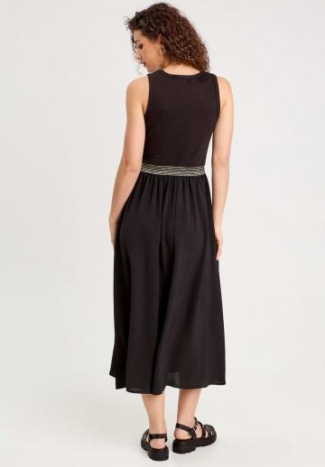 Вязаное платье