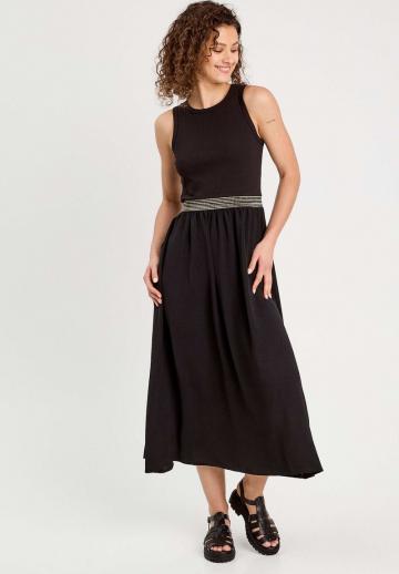 Вязаное платье